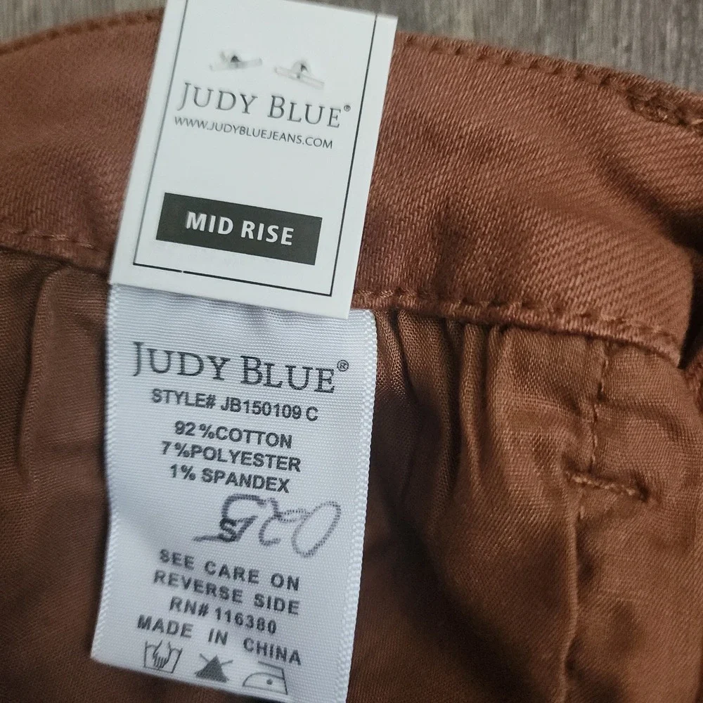 Judy Blue Denim Shorts Womens Small Brown Mid Rise Frayed Raw Hem JB150109 C
